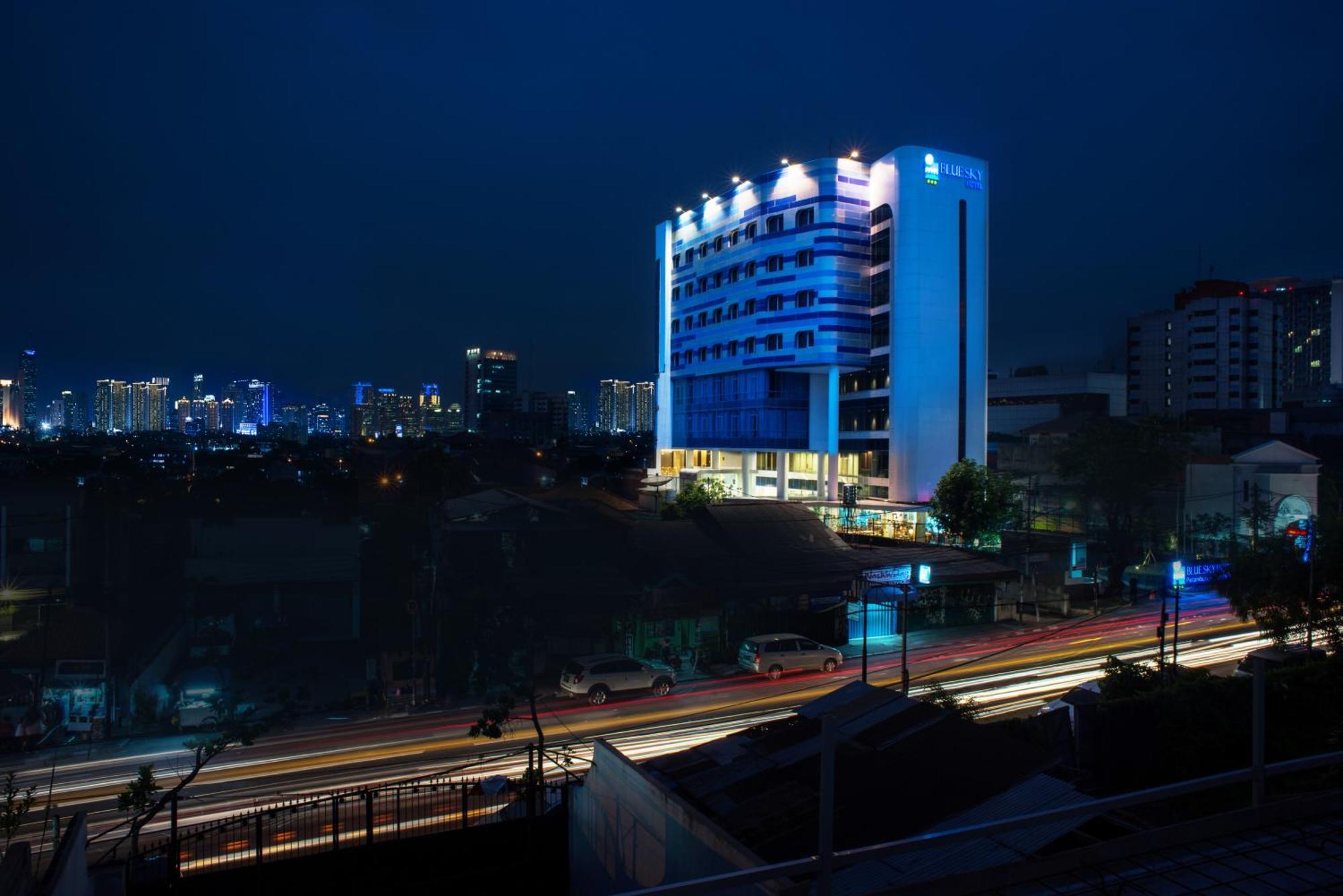 Blue Sky Hotel Petamburan Джакарта Екстер'єр фото