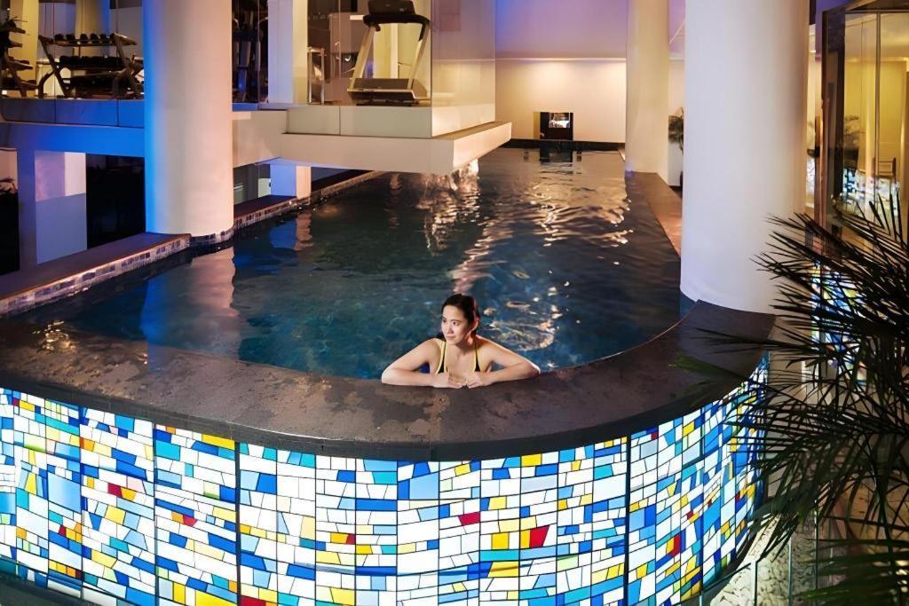 Blue Sky Hotel Petamburan Джакарта Екстер'єр фото