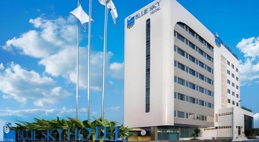 Blue Sky Hotel Petamburan Джакарта Екстер'єр фото