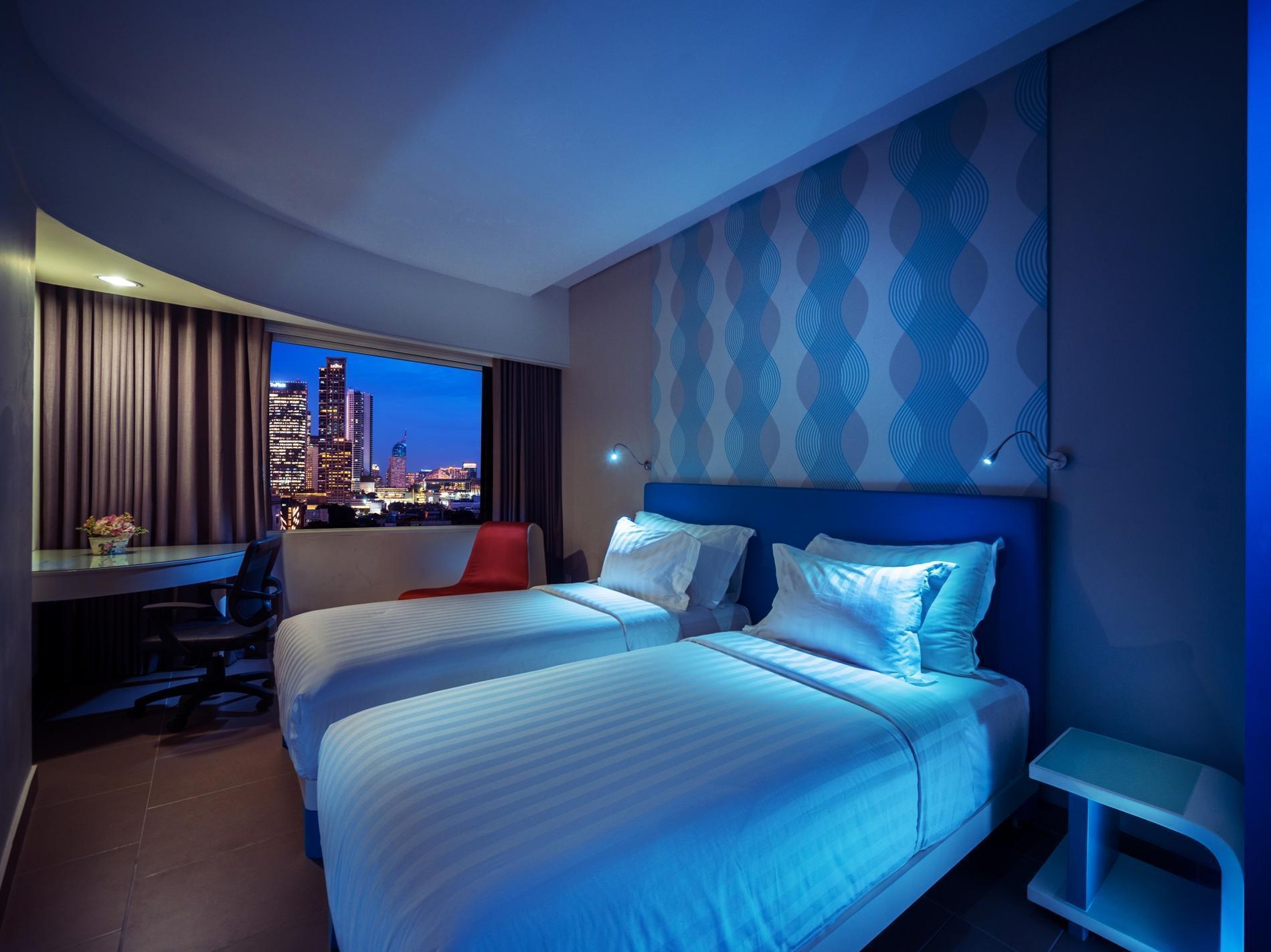 Blue Sky Hotel Petamburan Джакарта Екстер'єр фото