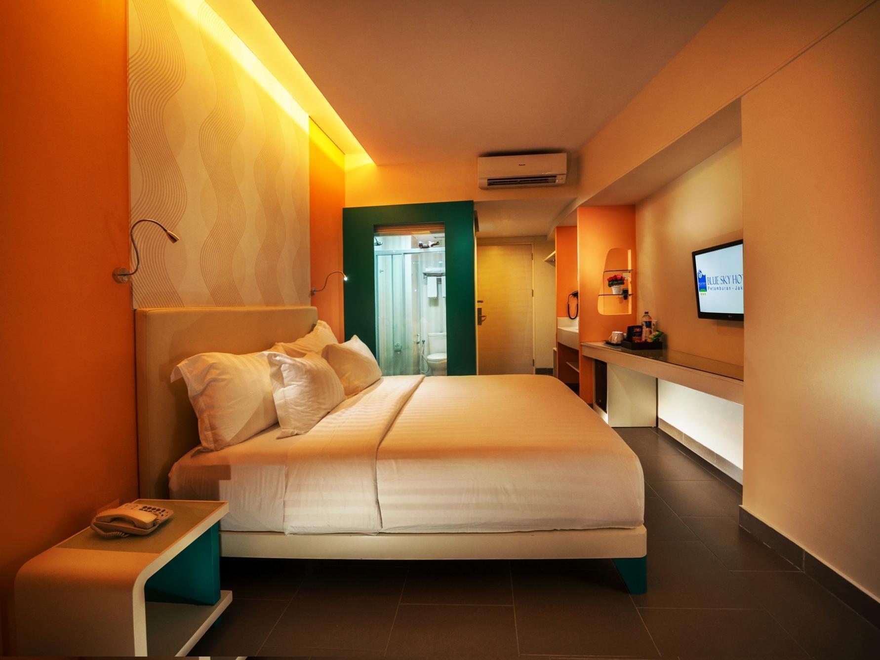Blue Sky Hotel Petamburan Джакарта Екстер'єр фото